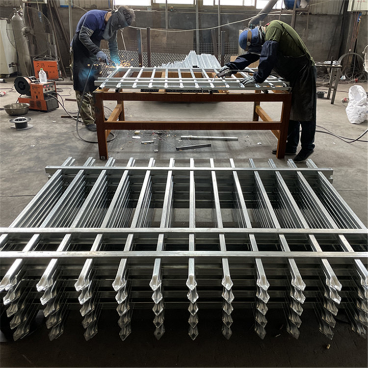 鋅鋼護欄案例展示圖片4 鋅鋼護欄案例展示圖片4