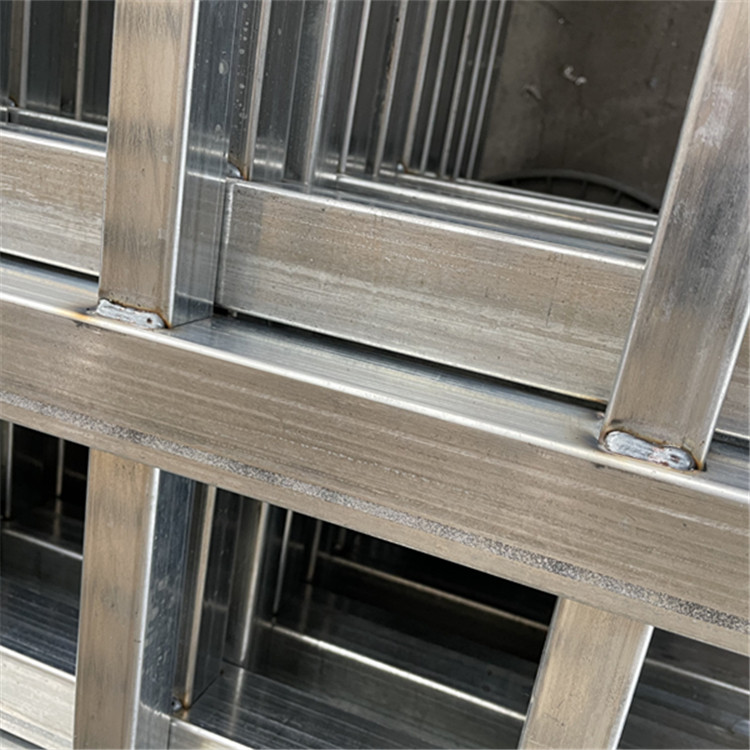 鋅鋼護(hù)欄案例展示圖片2 鋅鋼護(hù)欄案例展示圖片2