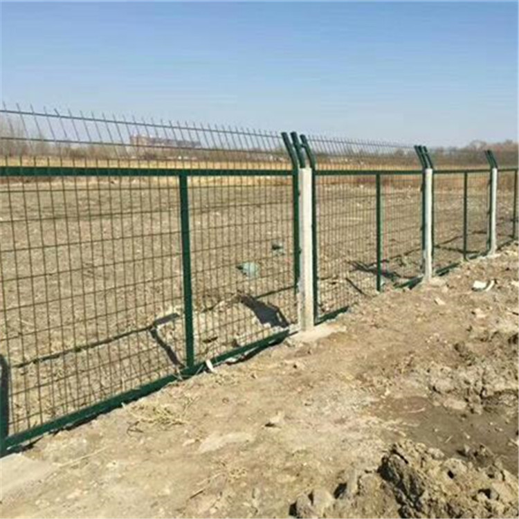 鐵路防護柵欄案例展示圖片2